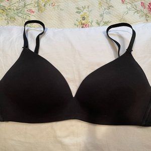 Victoria's Secret NO Wire cotton black size 38B